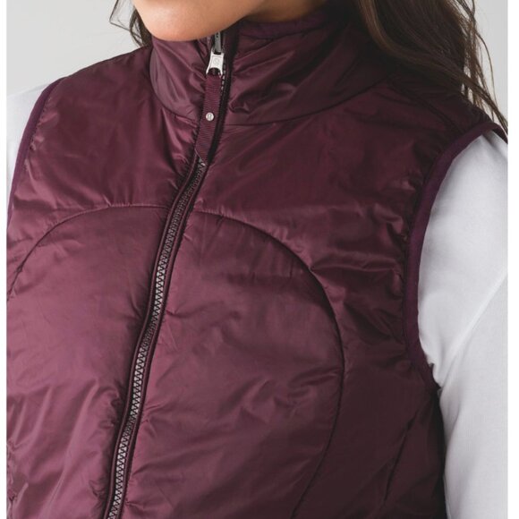 Lululemon Layer Up Reversible Insulated Vest in Bordeaux and Red | Size 4 - Picture 2 of 16